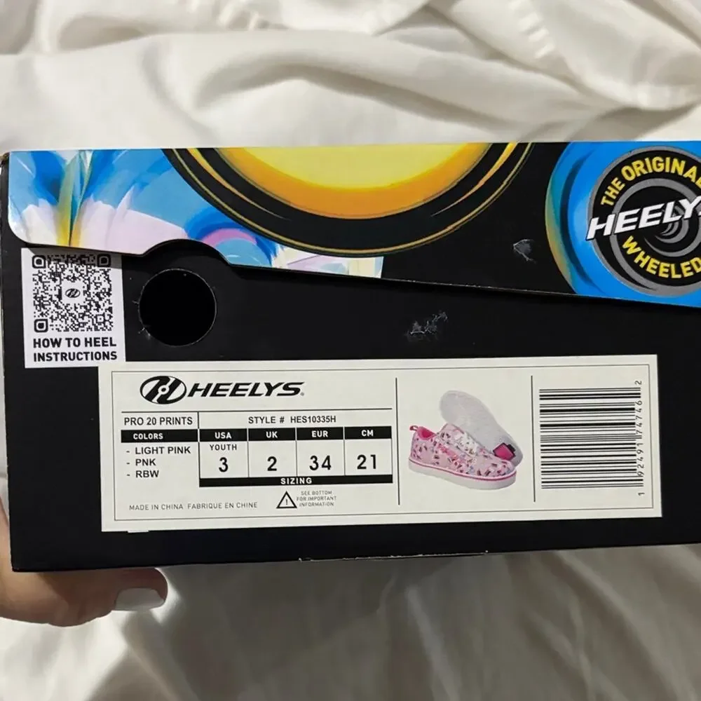 Heelys pink shoe