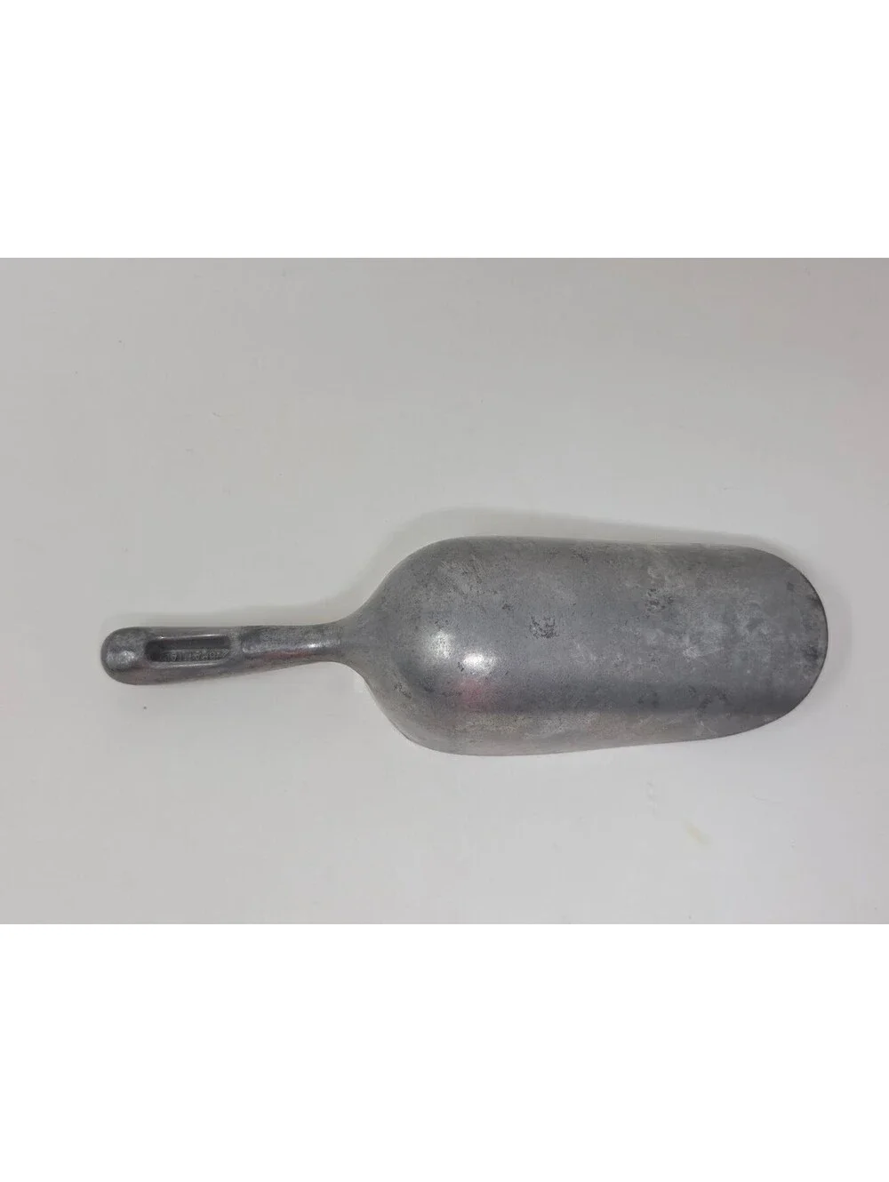 Vintage Hilton Hotel 12 x 6 Italy Aluminum Ice Scoop Ribbed Handle Hospitality