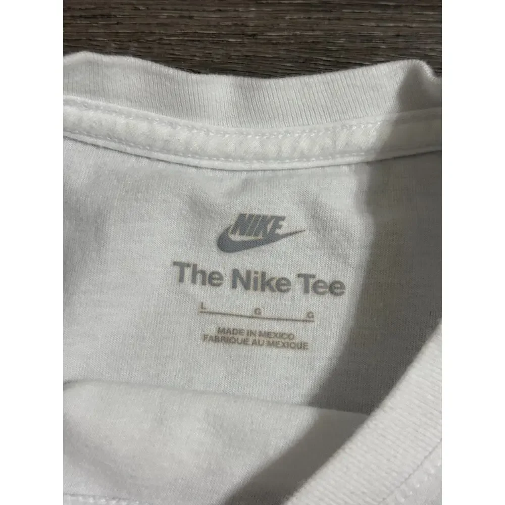 Nike Center Swoosh Logo White Shirt Basic Casual Y2K Retro - Women’s Large
