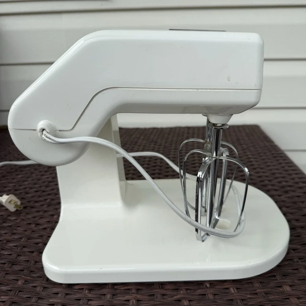 Vintage Sunbeam Mixmaster 12 Speed Stand Mixer Model 01401 Tested Working