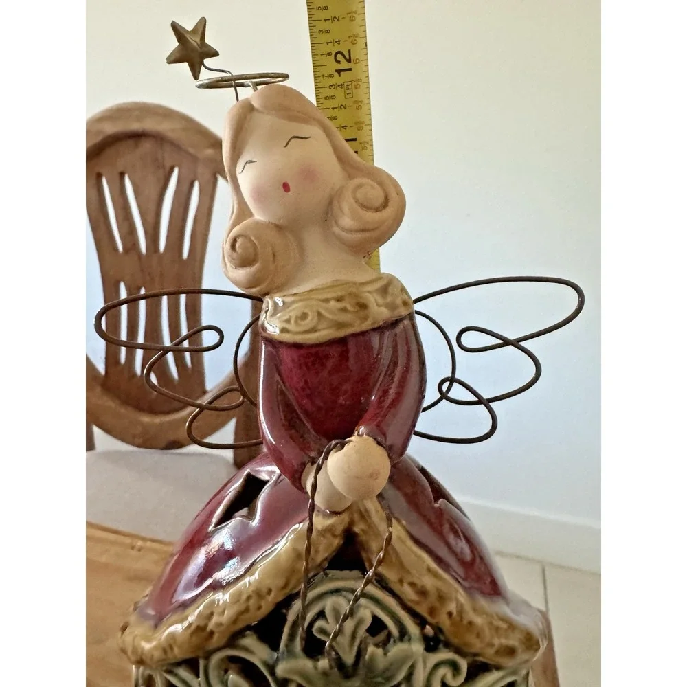 Cracker Barrel Holiday Chorus Angel with Heart Indoor Outdoor Ceramic 13
