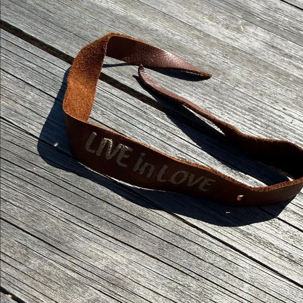 Brown Leather Bracelet with 'Live in Love' Inscription BRAND NEW