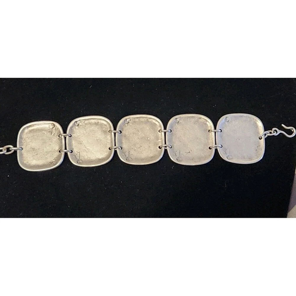Unbranded this silver