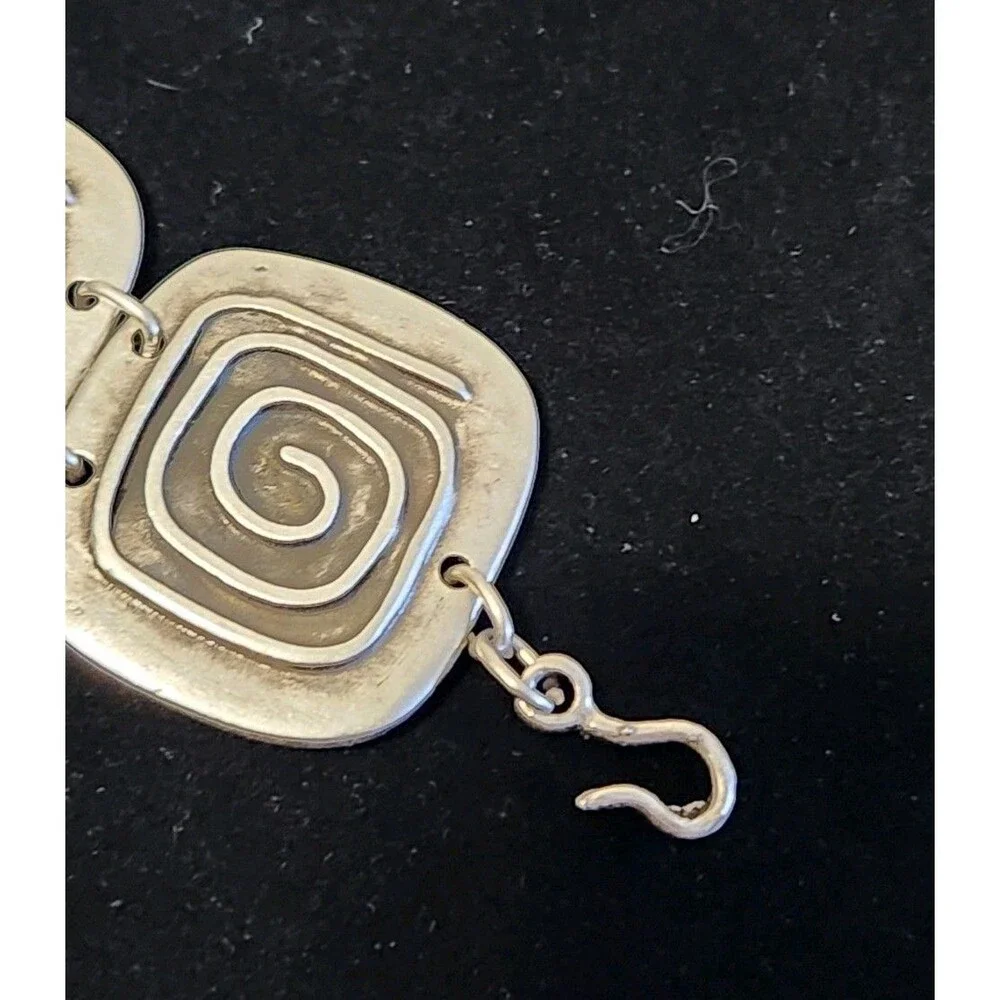Unbranded this silver