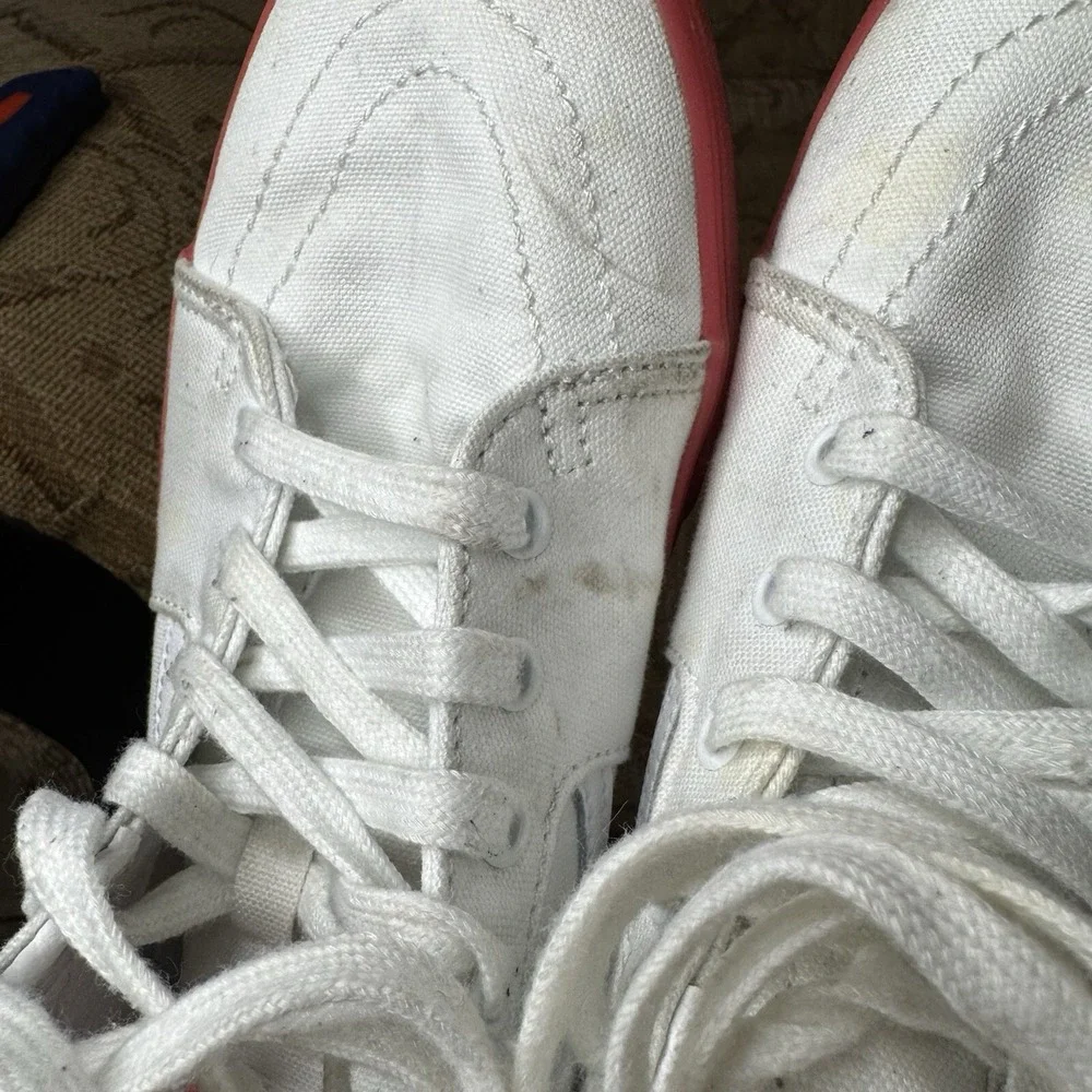 Vans couple marks