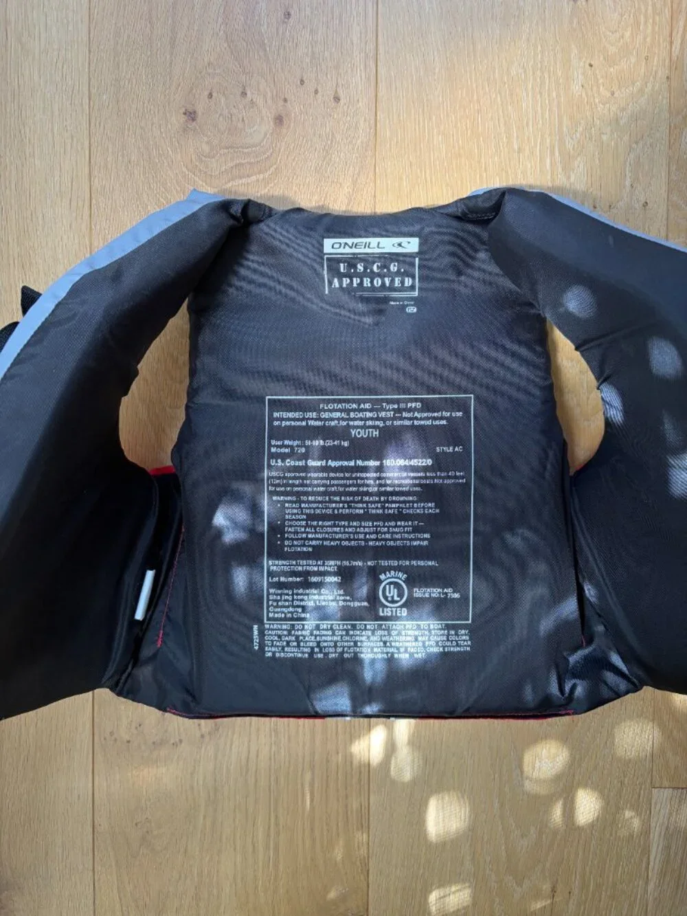 O'Neill Youth Life Vest - Size: Youth - EUC