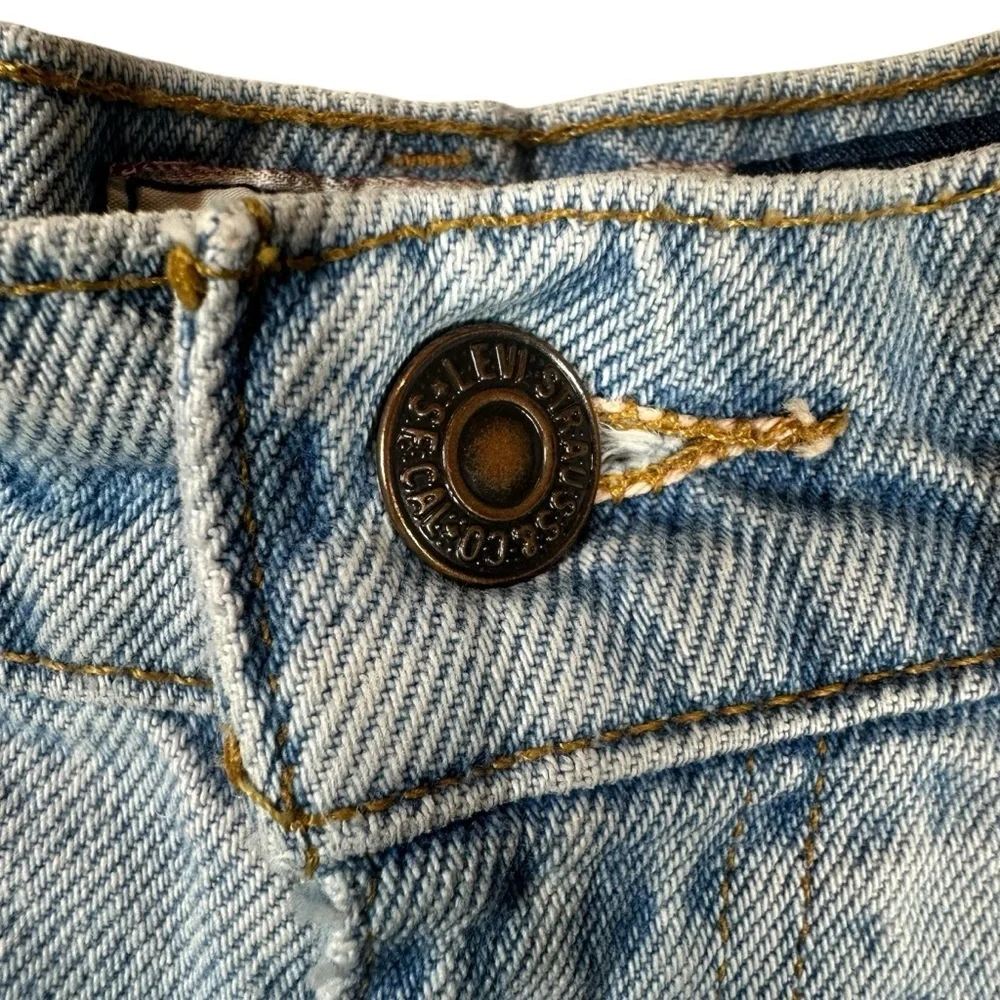 Levis very good