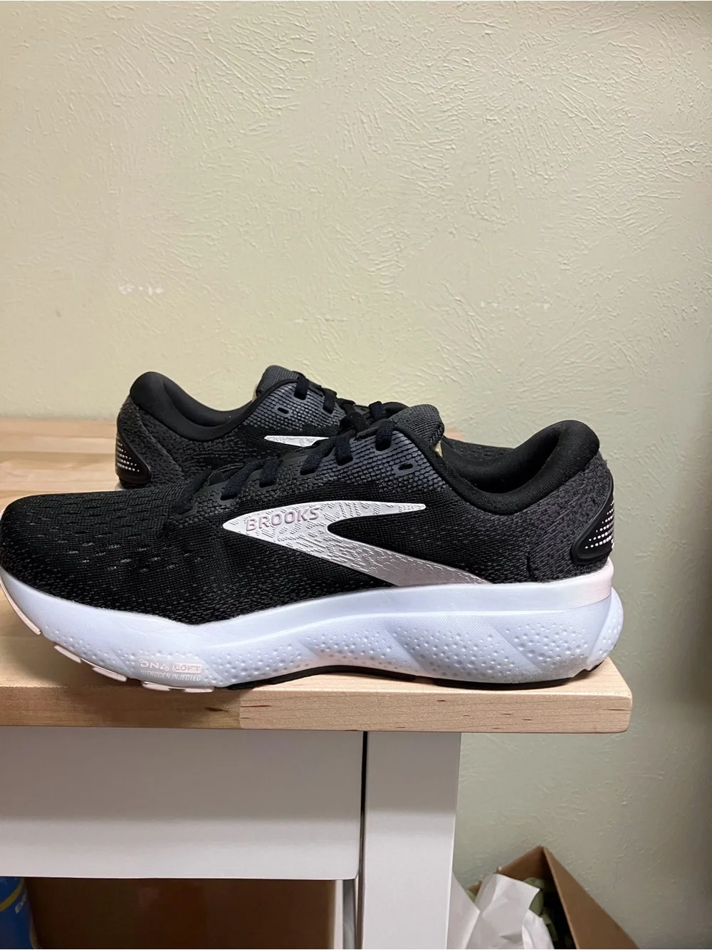 Brooks women’s Ghost 16
