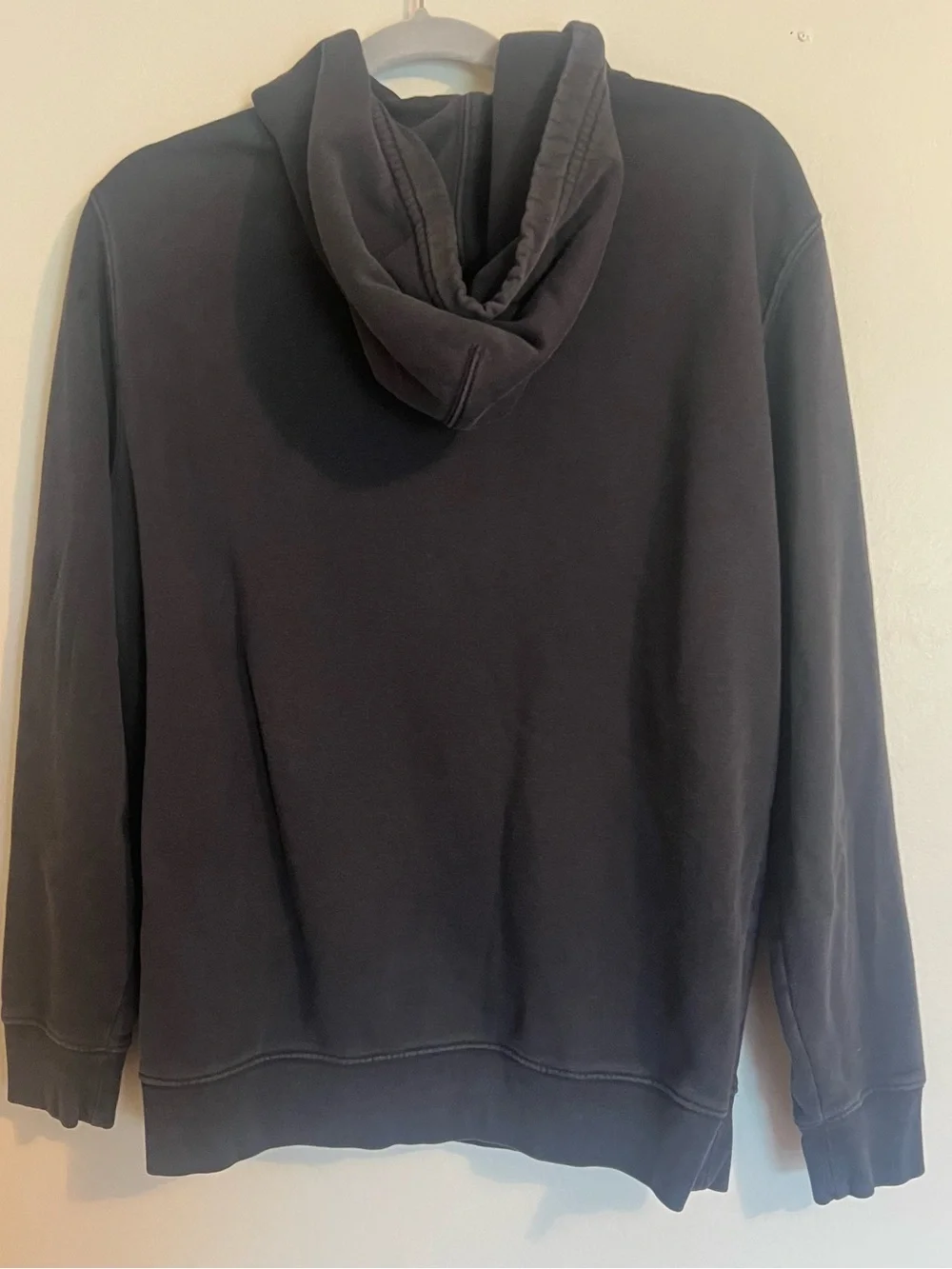 Levi's Black Pullover Hoodie with White Logo Graphic