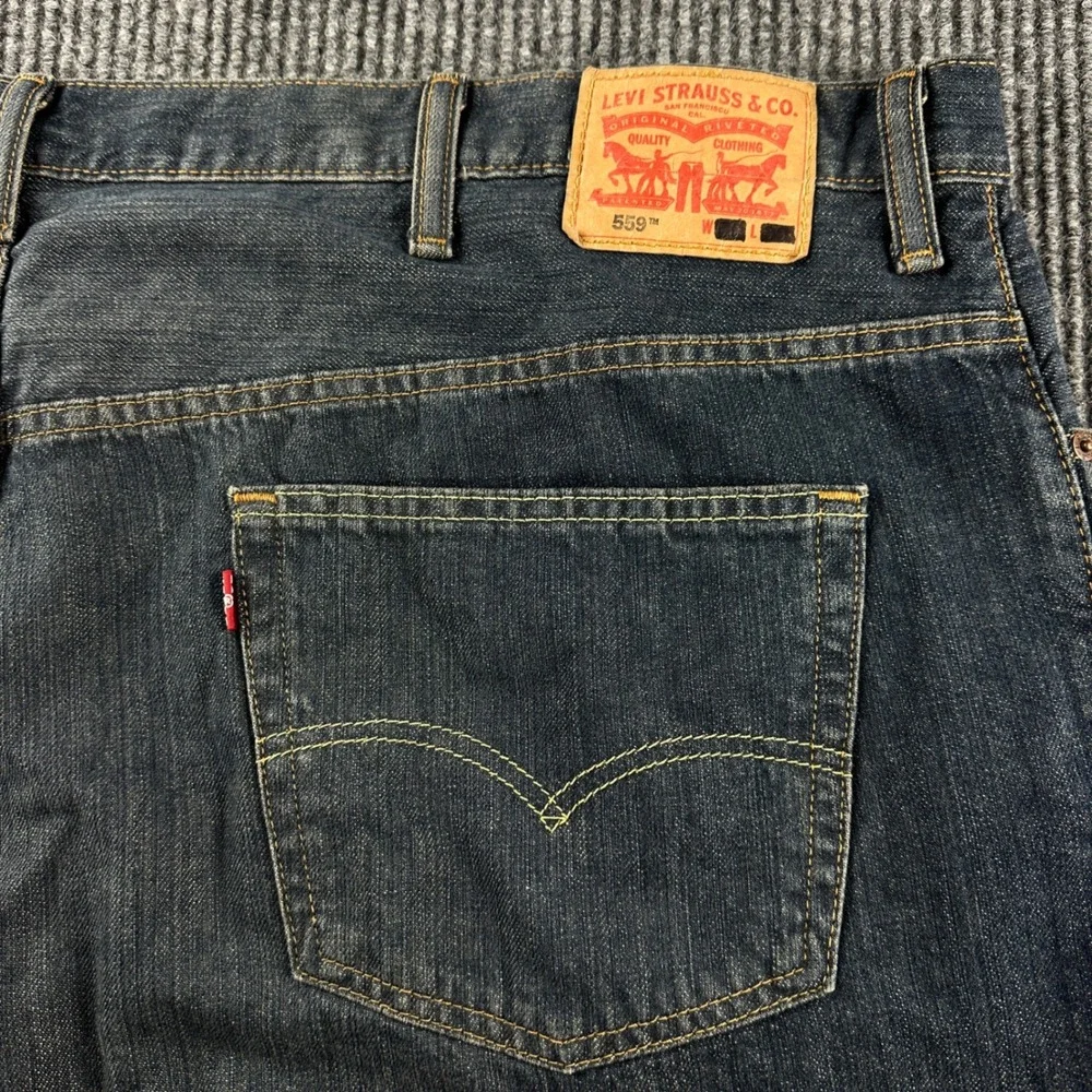 Levis 505 Regular Fit Dark Wash Denim Jeans Mens 50x30 Blue Straight Leg 2931