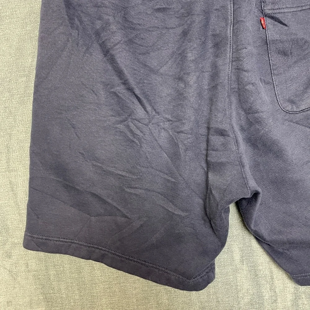 Levi's Sweat Shorts Mens Medium Navy Blue Logo Fleece Lined Flat Front Mid Rise