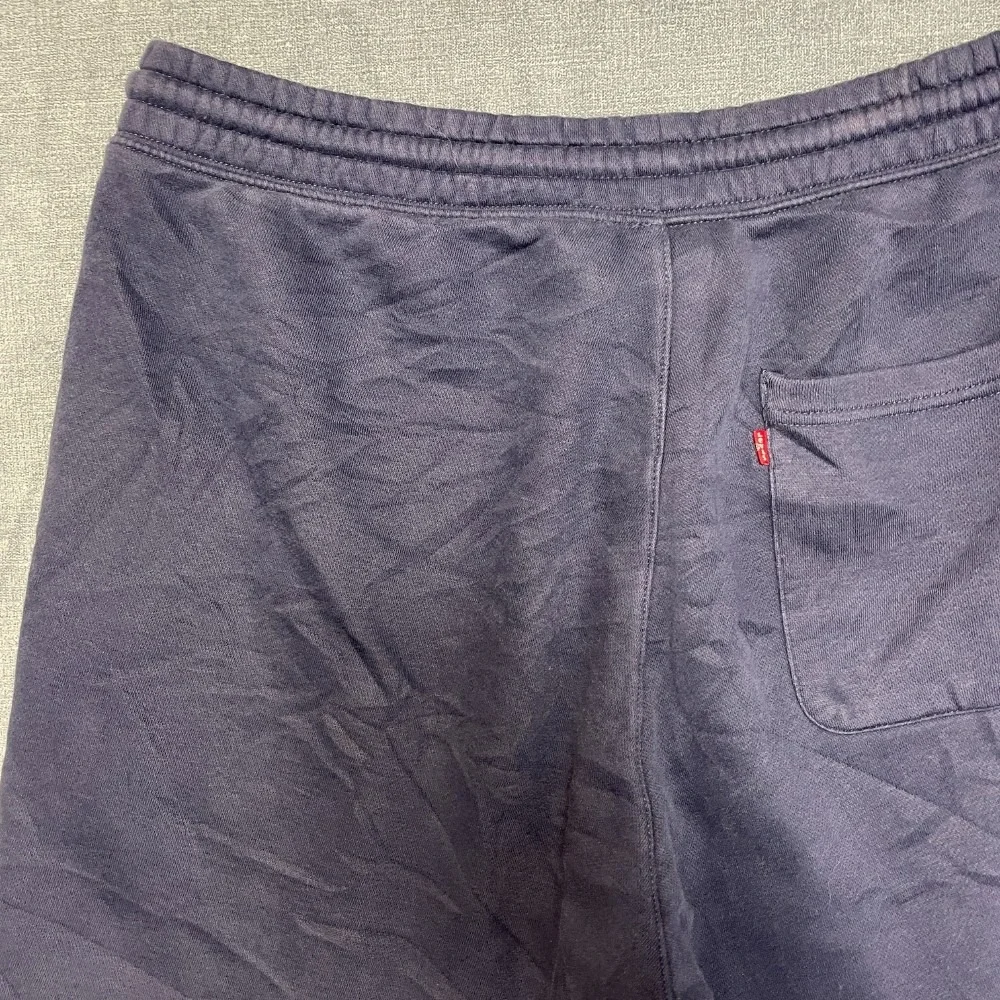 Levi's Sweat Shorts Mens Medium Navy Blue Logo Fleece Lined Flat Front Mid Rise