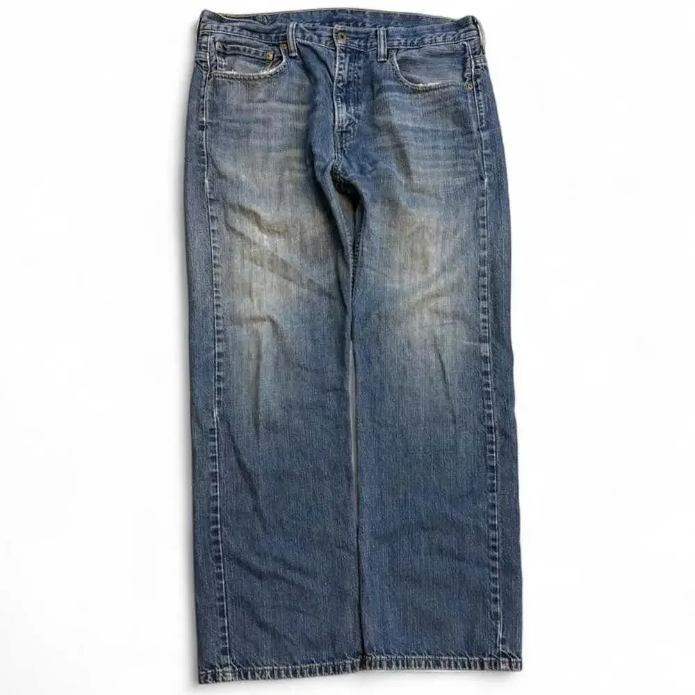 Levis levi 569