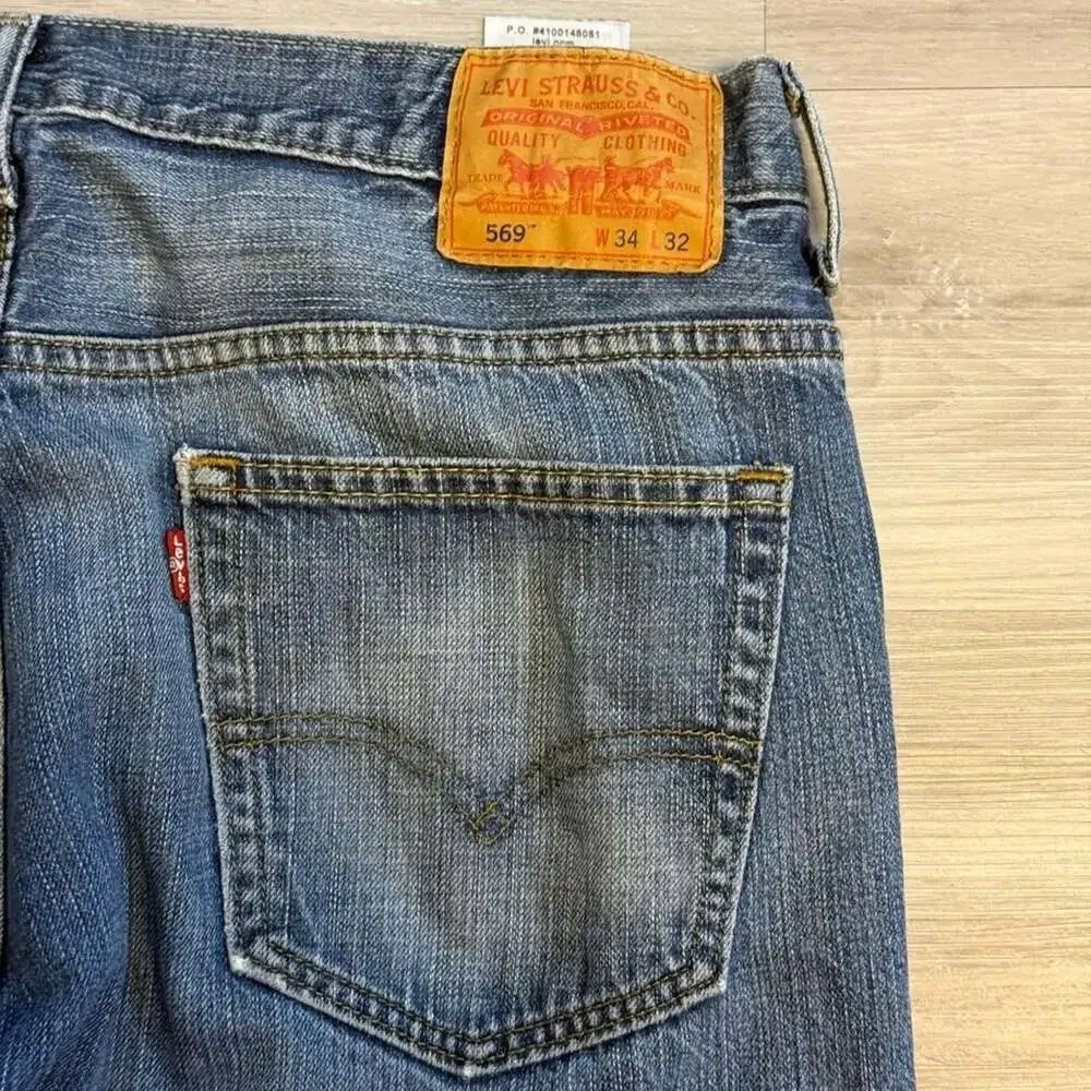 Levis levi 569