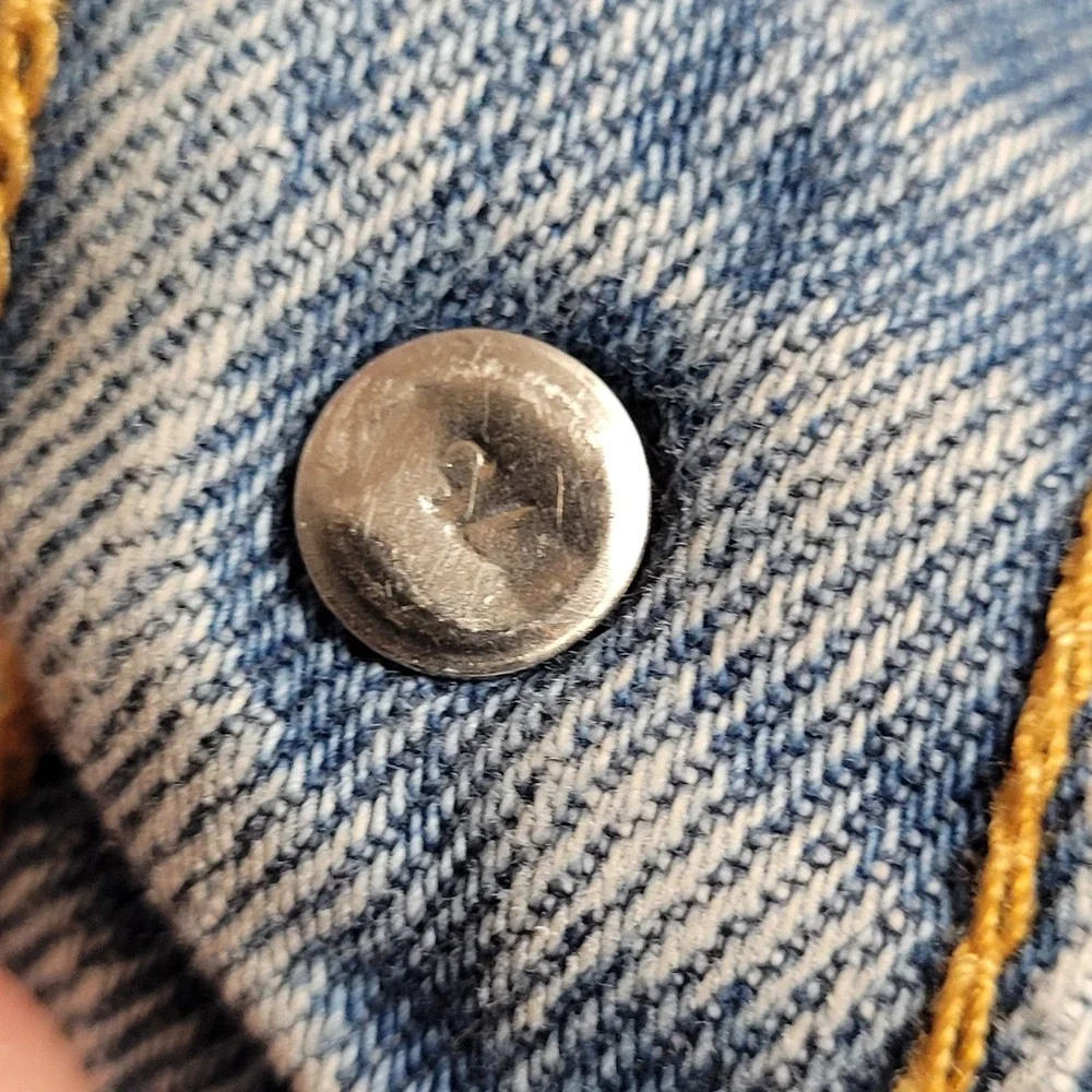 Levis text everyday factory