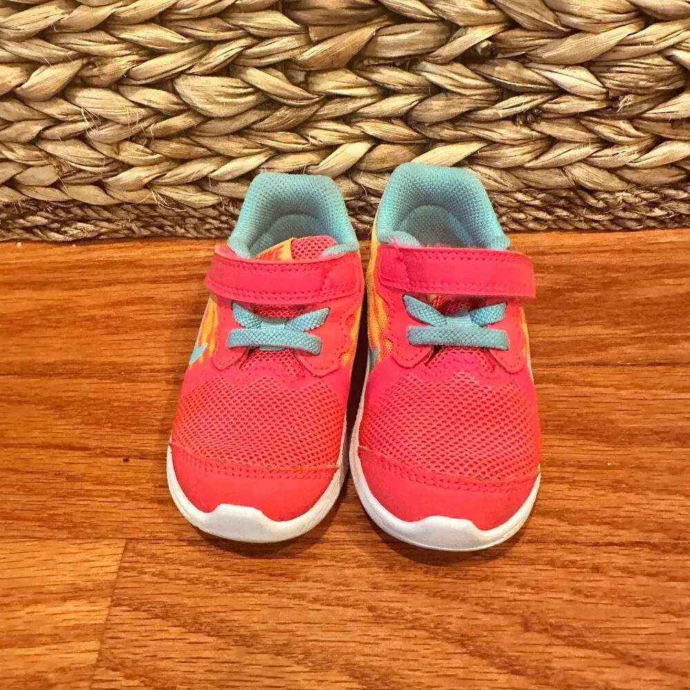 Nike Downshifter 8 Fade Sneakers sz 6 toddler Nike Sneakers