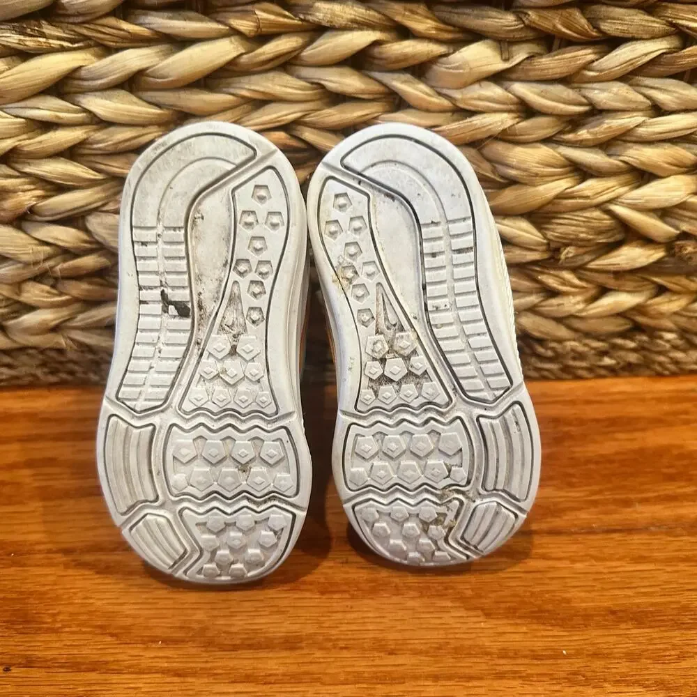 Nike Downshifter 8 Fade Sneakers sz 6 toddler Nike Sneakers