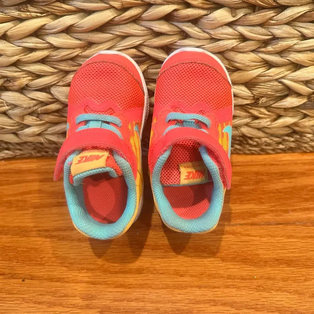 Nike Downshifter 8 Fade Sneakers sz 6 toddler Nike Sneakers