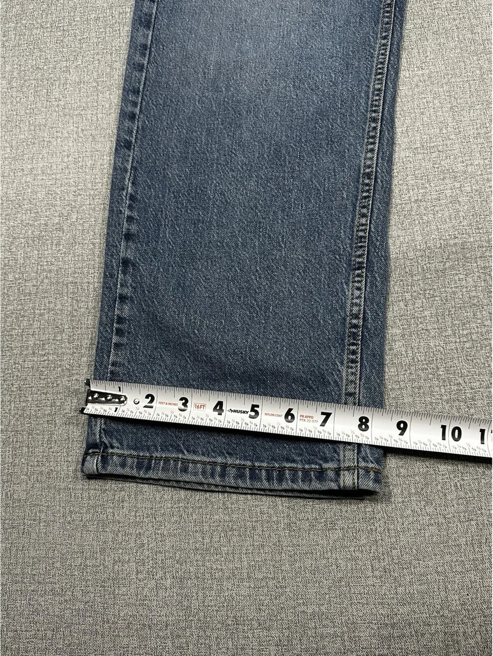 Levis signs tag