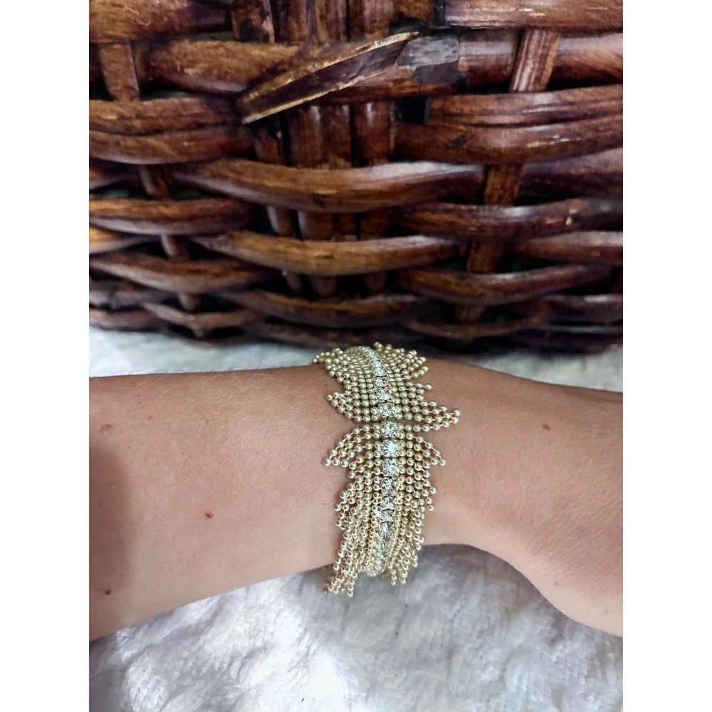 N/A gorgeous statement