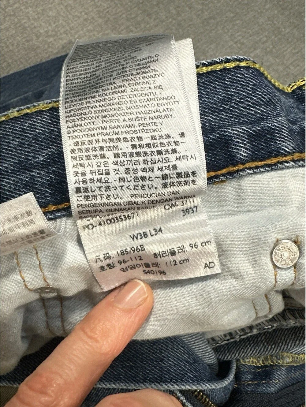 Levis see color business
