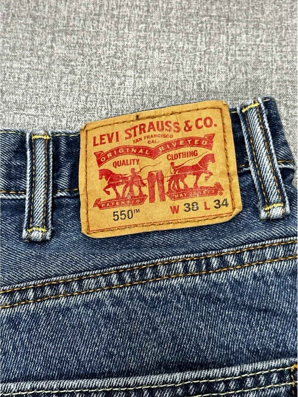 Levis review straight