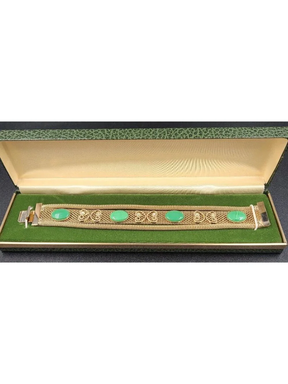 Jade Colored Stone 3 Strand Mesh Bracelet Gold Tone 6.5