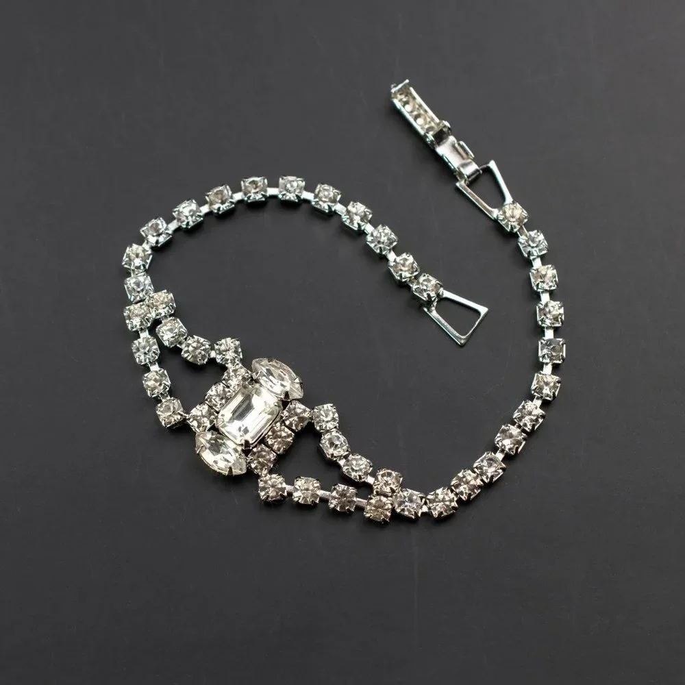 N/A elegant vintage