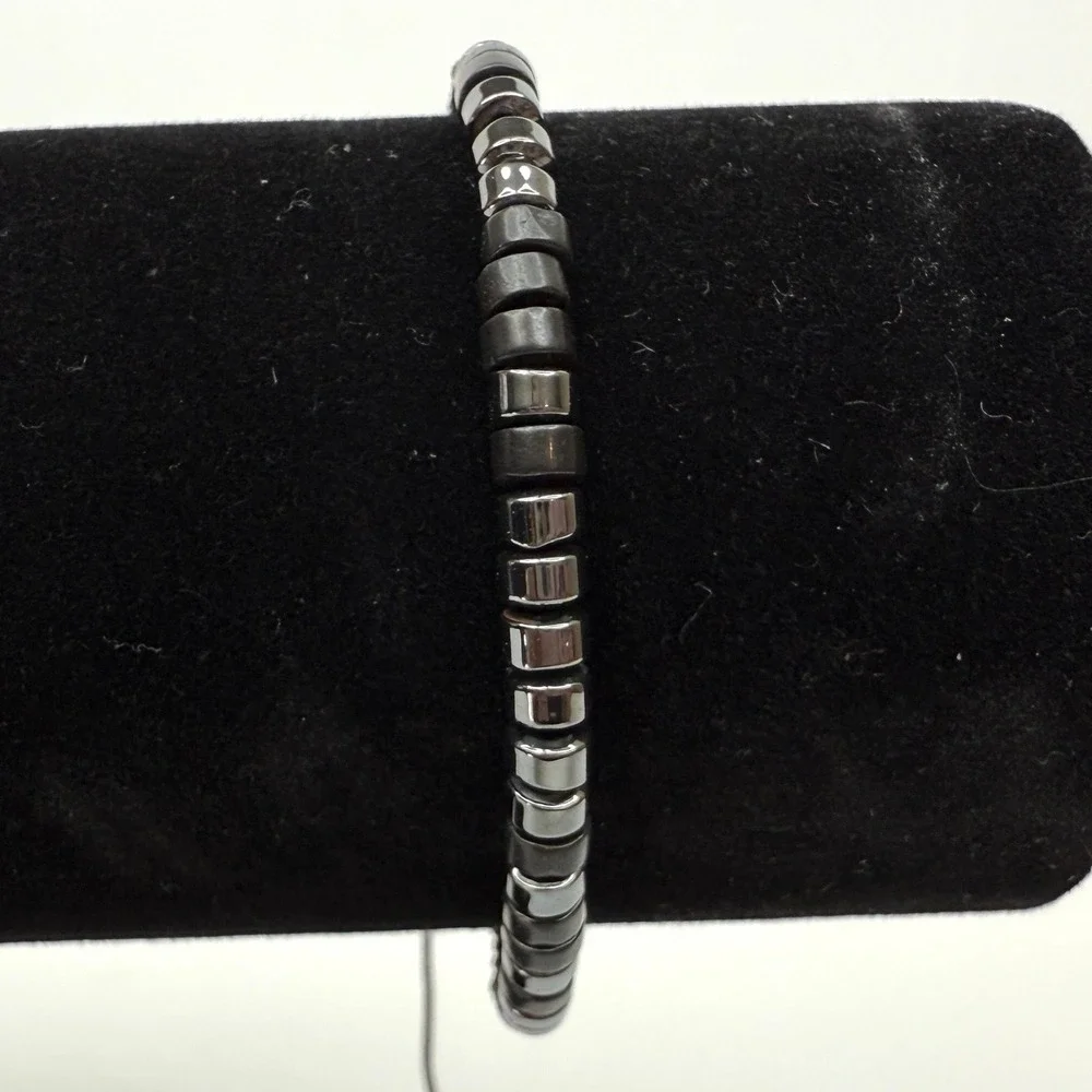 Bracelets hematite disc