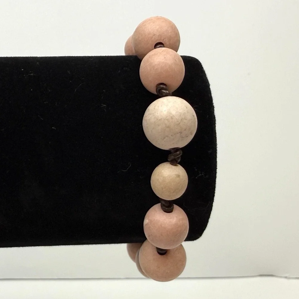 Fossil Wood Beaded Bracelet Dirty Rose Brown Cord Accent Button Clasp Size 6