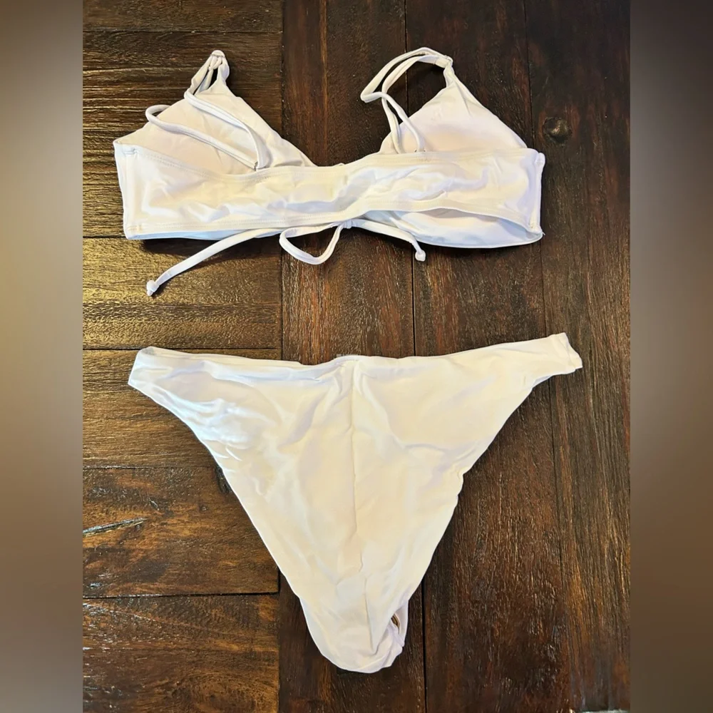 N/A stylish white