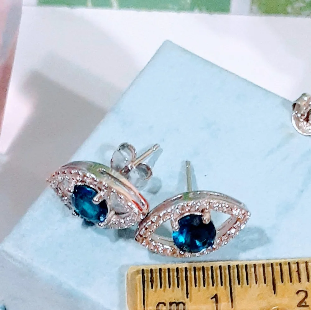 Boutique reposhing these