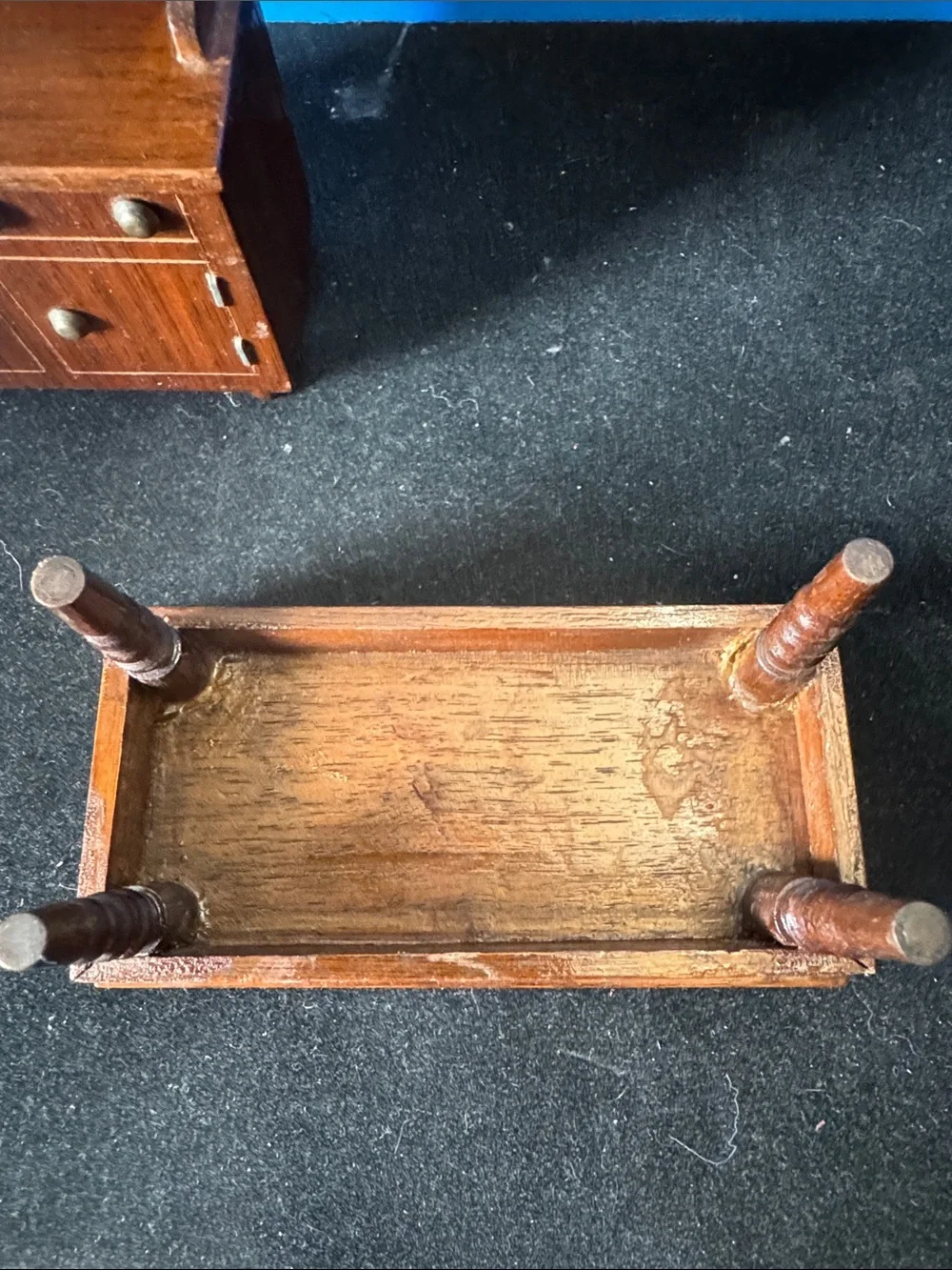 N/A open dark table