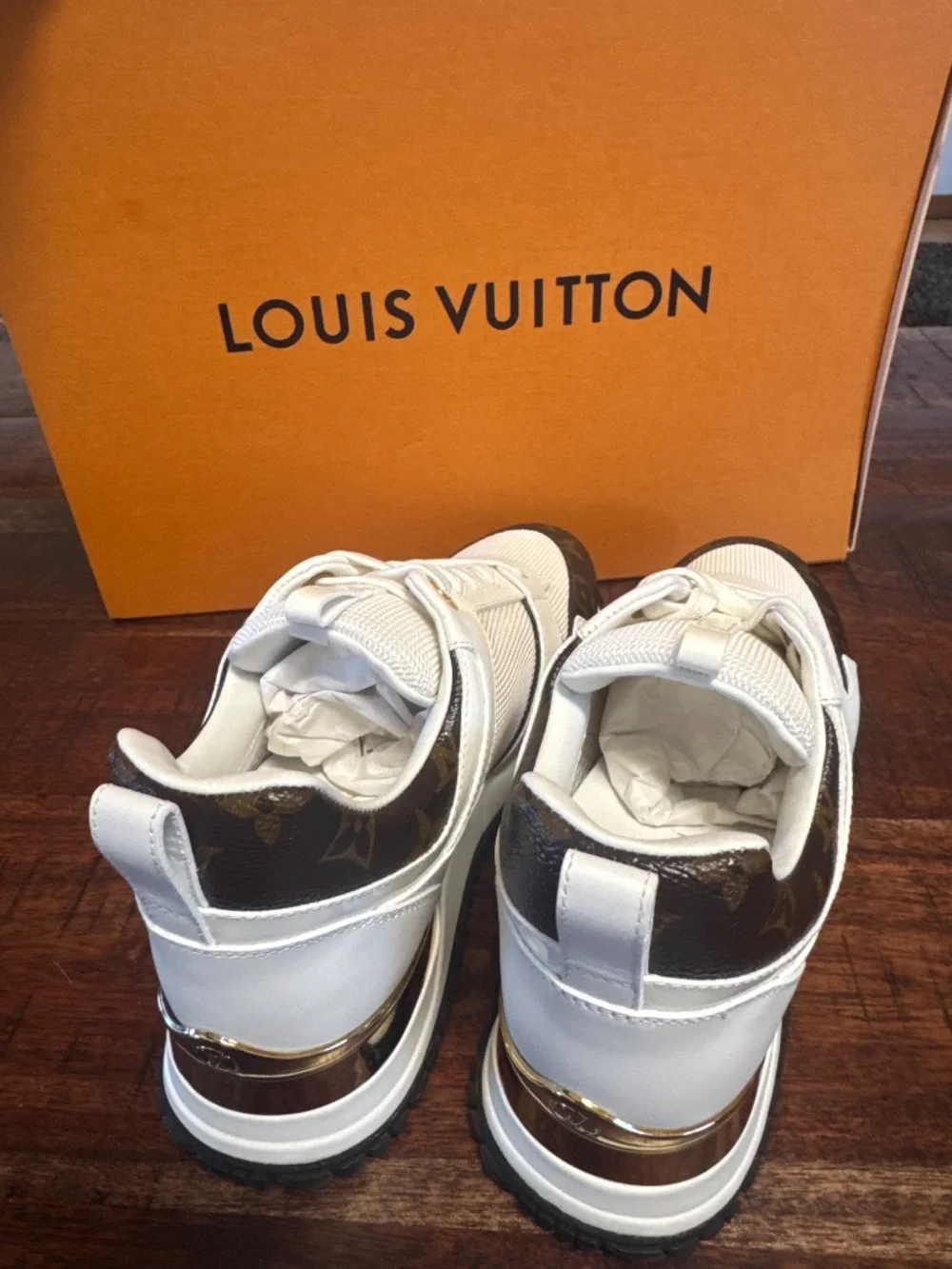 Louis Vuitton am selling