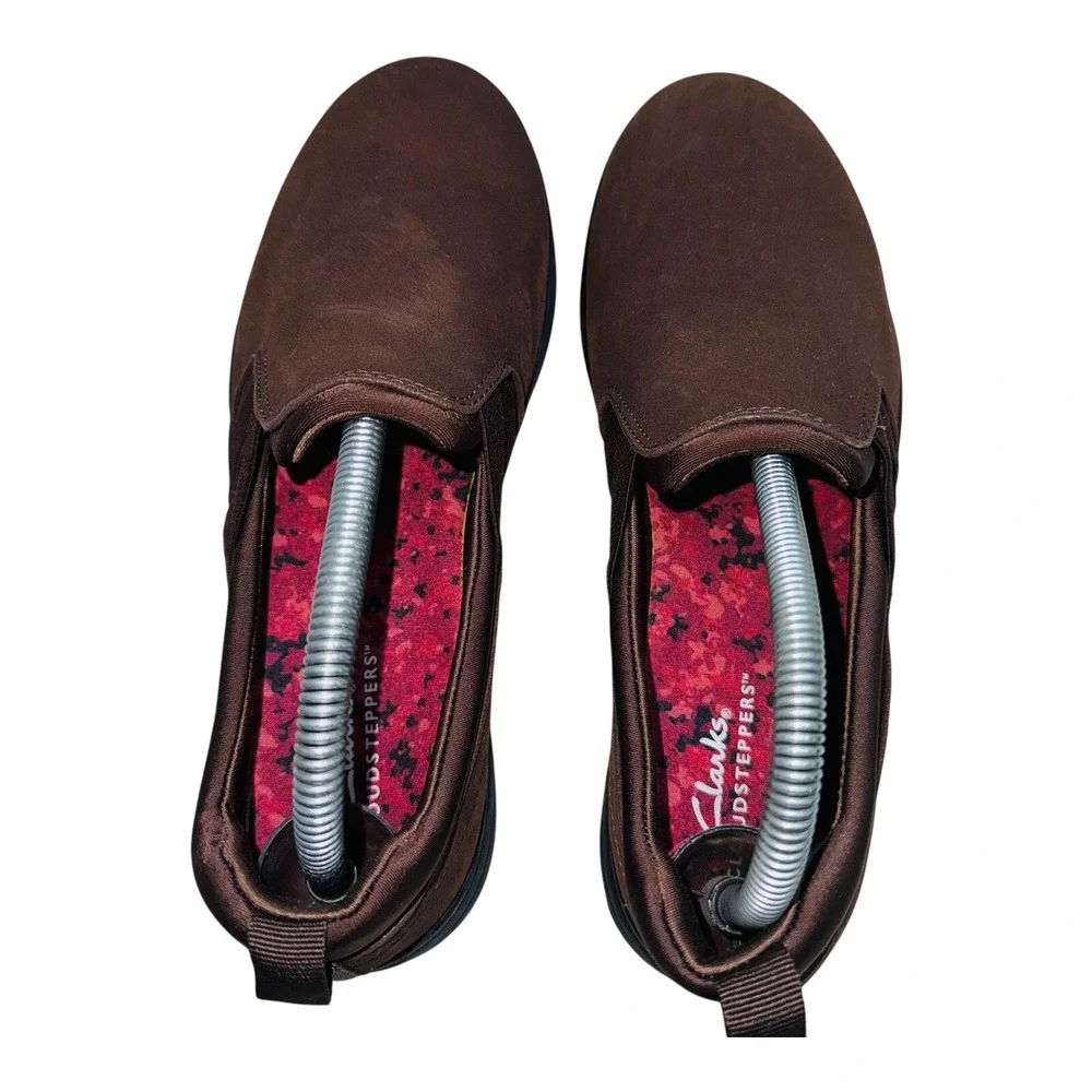 Clarks solid pattern