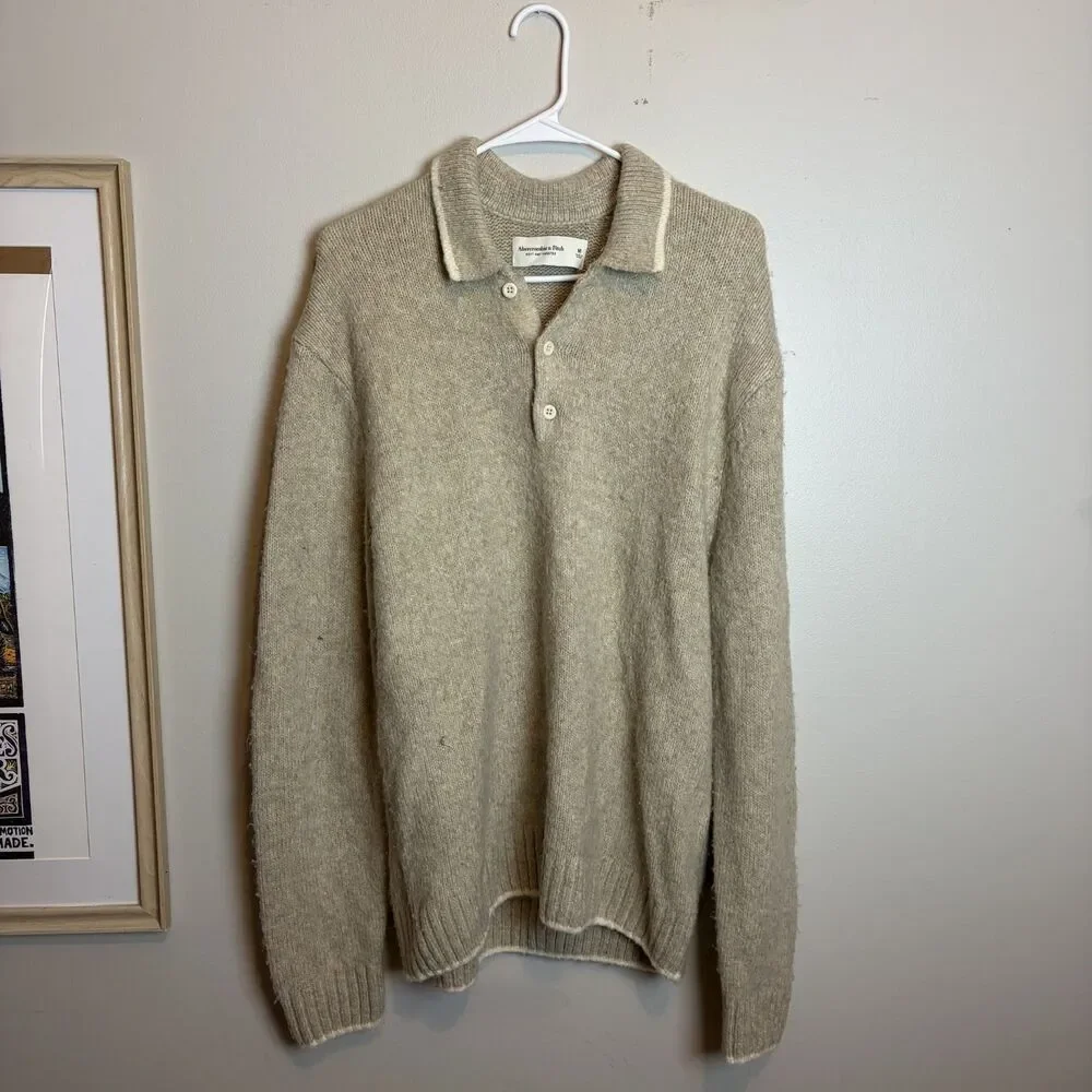 NWOT Abercrombie and Fitch Quarter Button Up Collared Size M Men