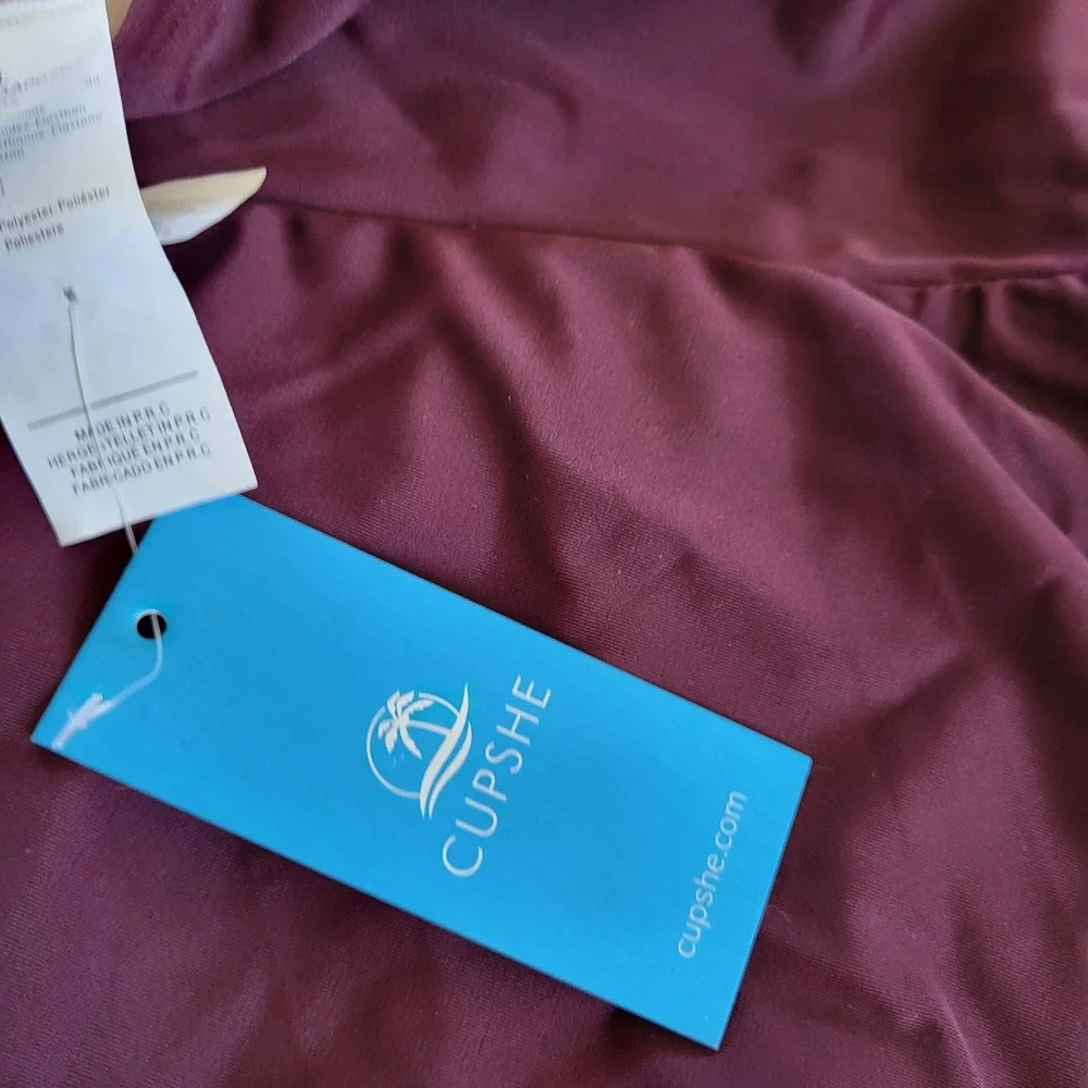 Cupshe Size L Burgundy Surplice V-Neck Swim‎ Dress One Piece Swimsuit Burgundy