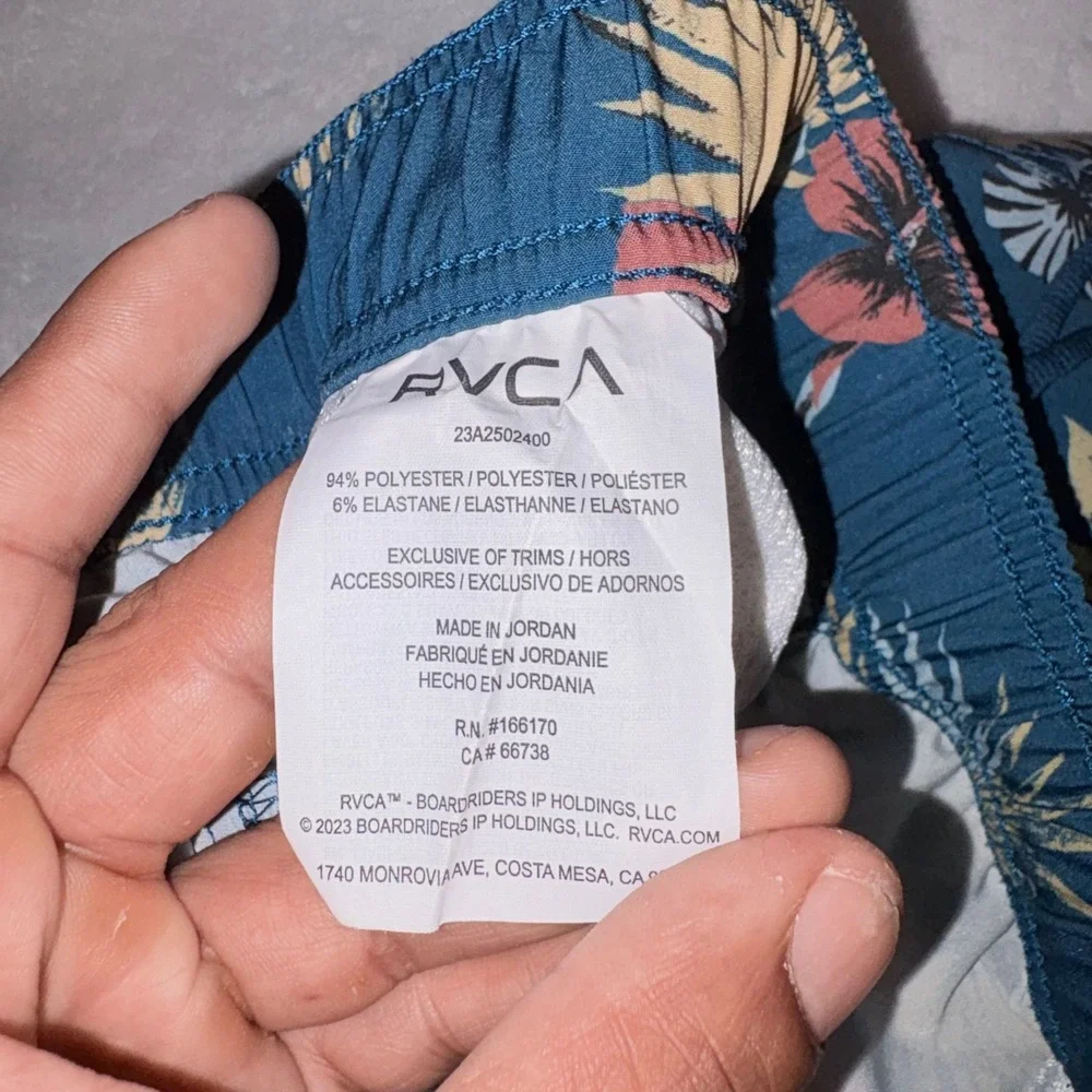 RVCA dive into