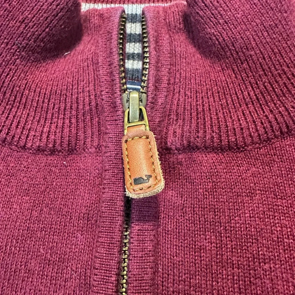 Vineyard Vines hue interior pit