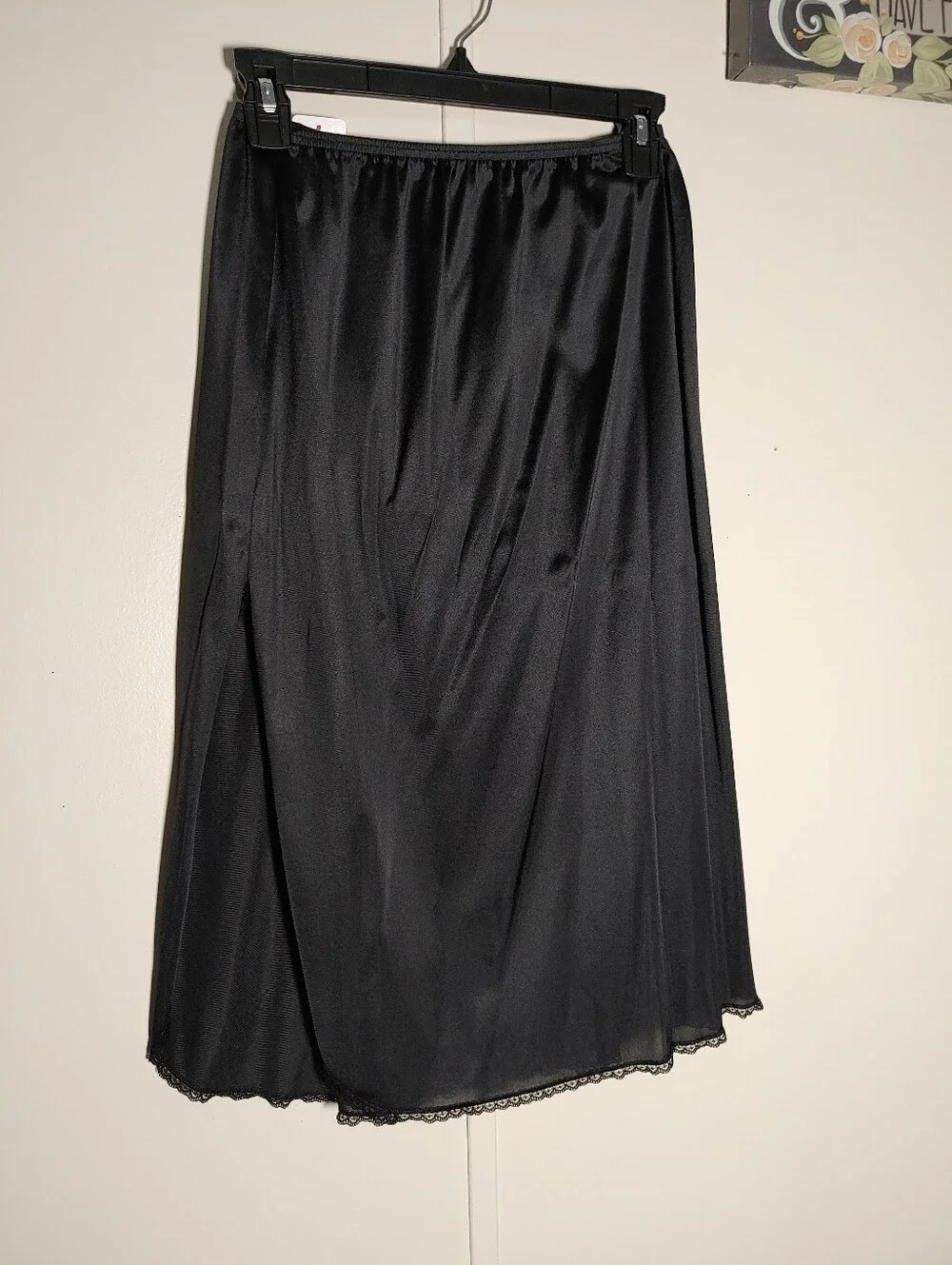 vassarette bachelorette black