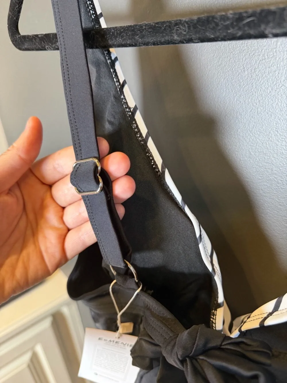 Eomenie retails $39