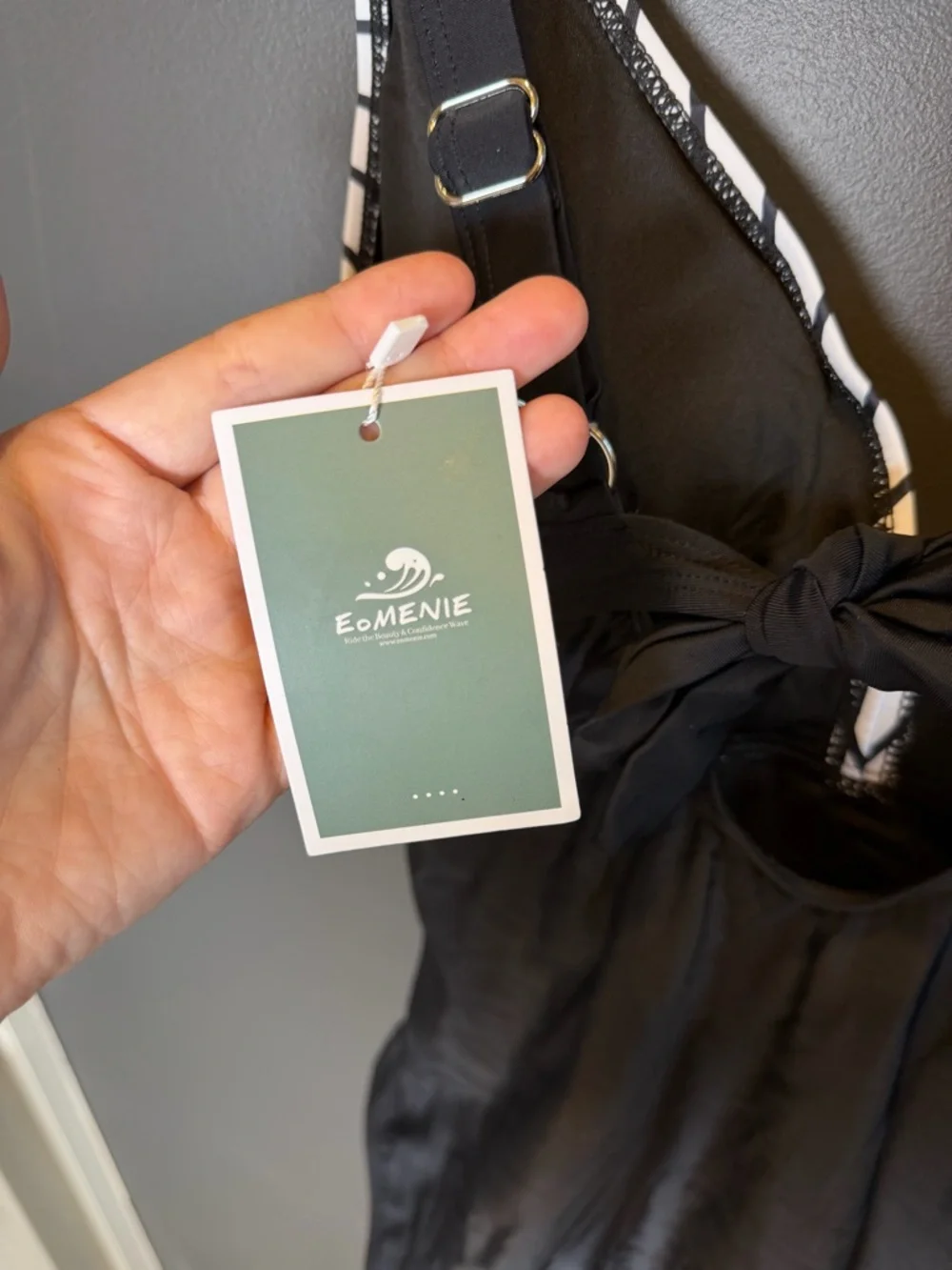 Eomenie retails $39
