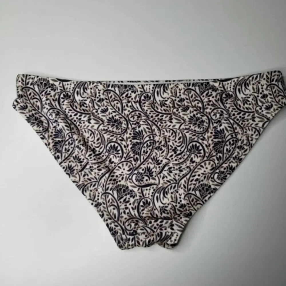 Athleta key features
