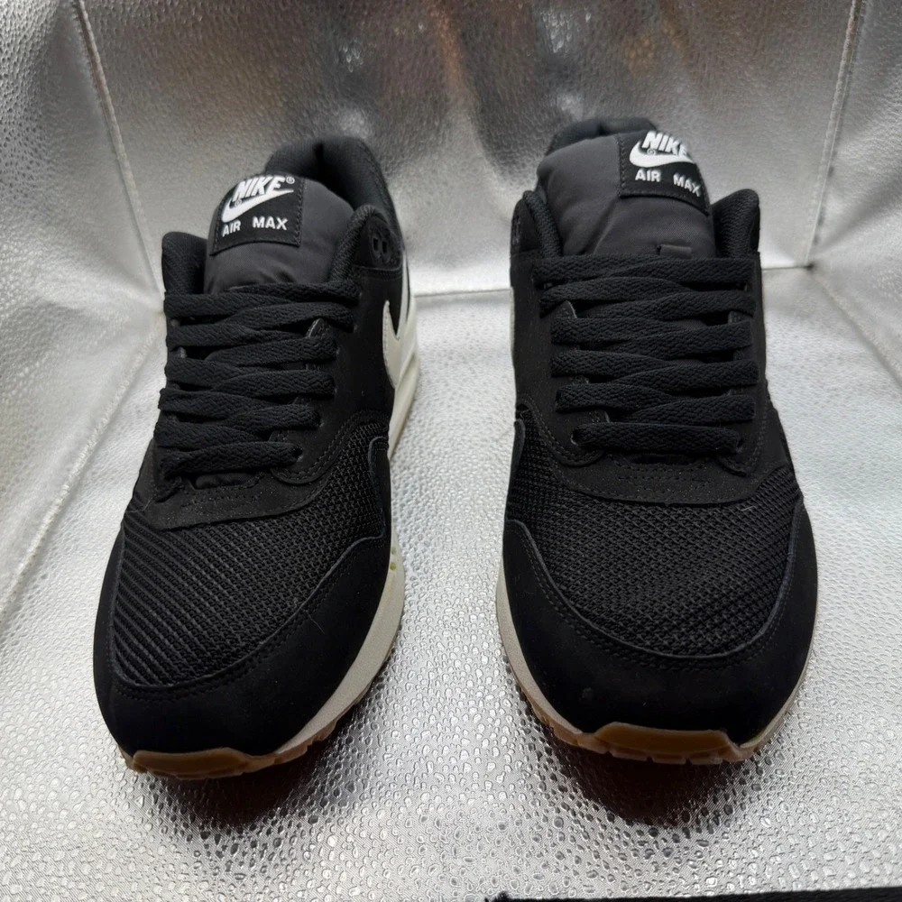 Size 10 Nike Air Max 1 Essential Mens Black Excellent 537383-026 Gum Sole