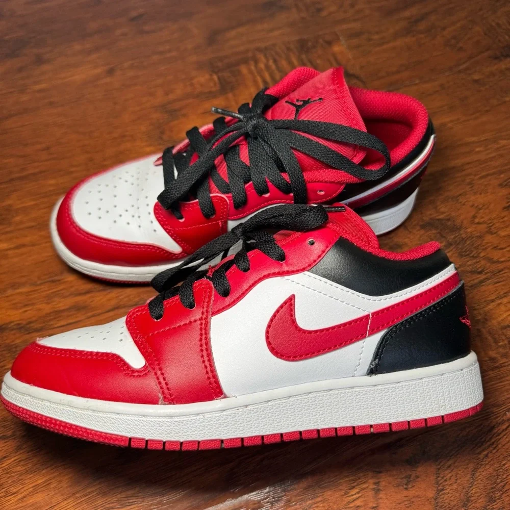 Jordan bold red