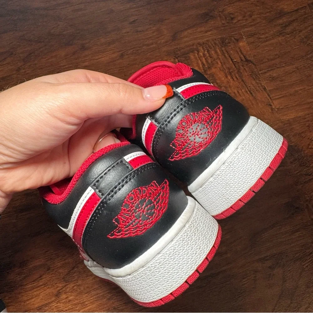 Jordan bold red