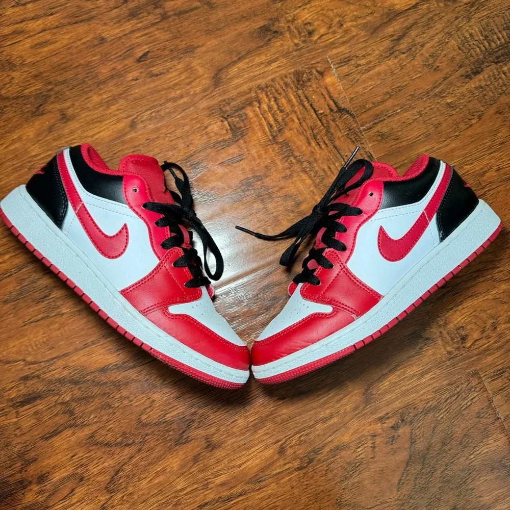 Jordan bold red