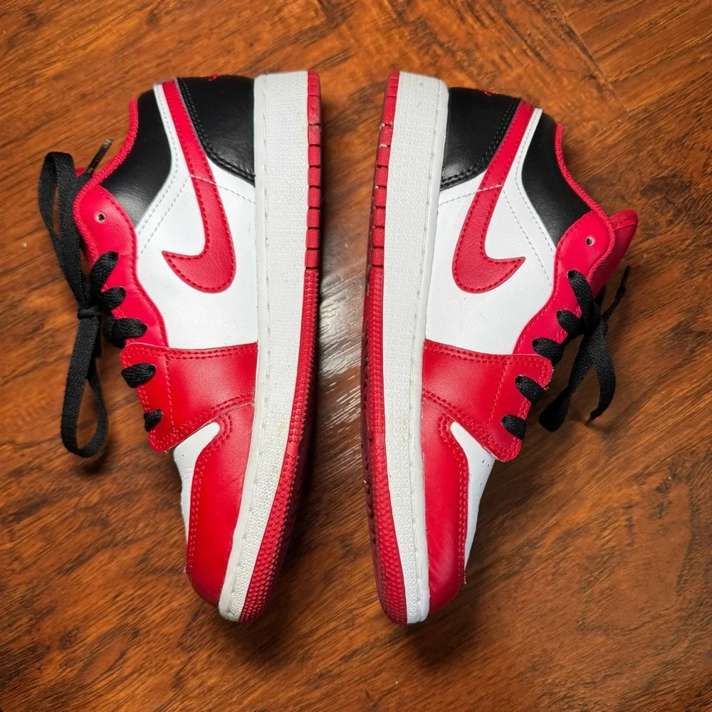 Jordan bold red