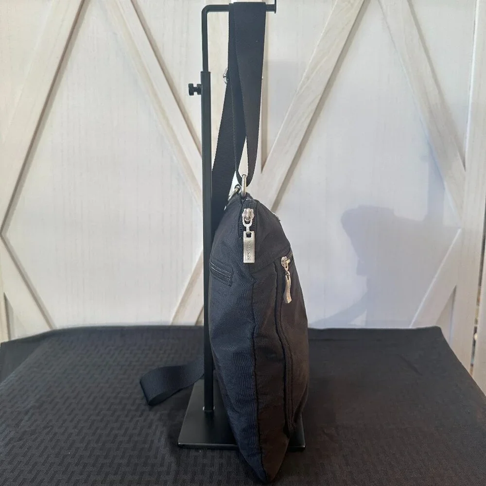 Baggallini pocket slim