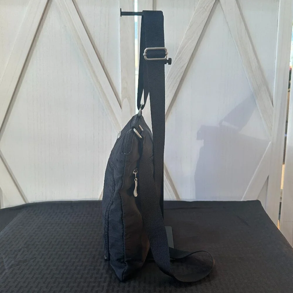 Baggallini pocket slim